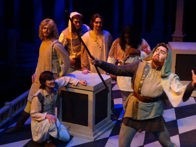 Player and Tragedians